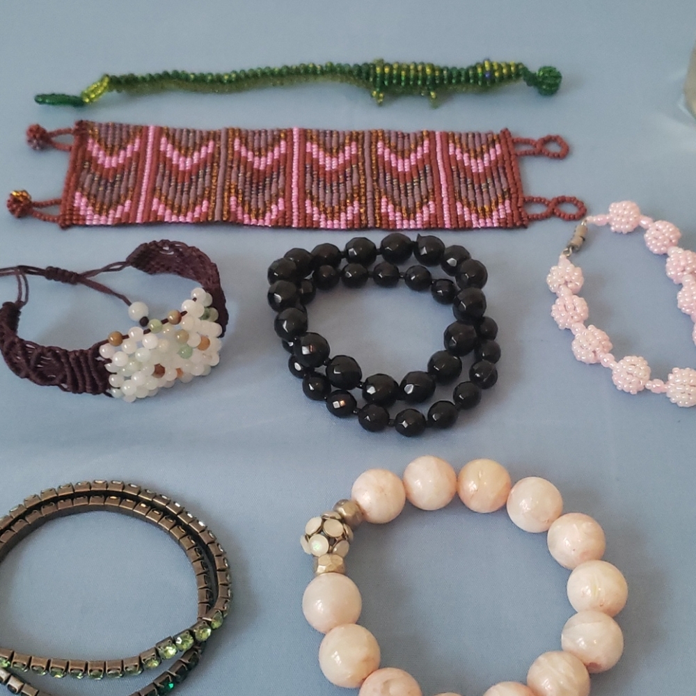 Bracelets - Picture 2 of 6